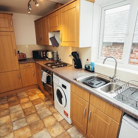 Cottages In Derbyshire, Oak Cottage Hazelwood Extérieur photo